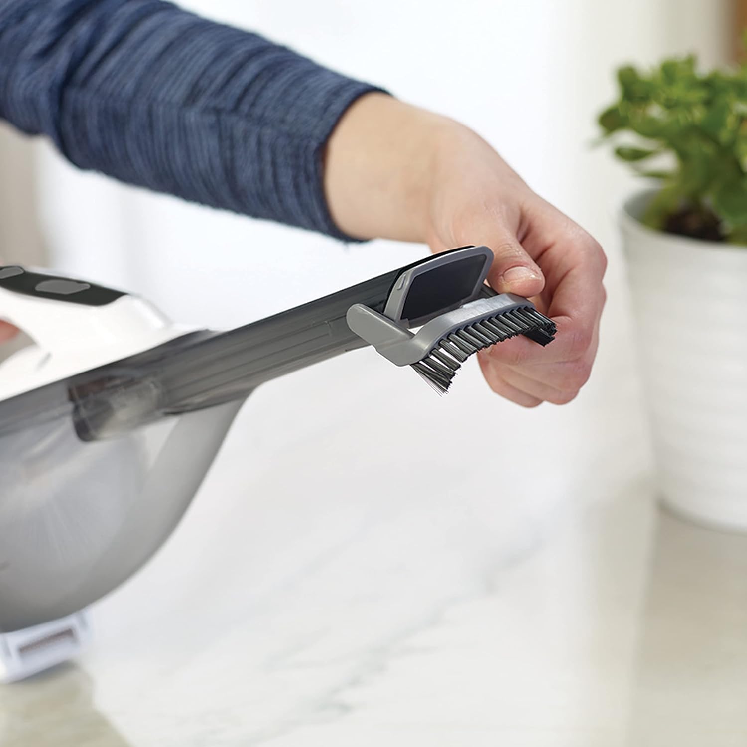 Black + Decker Aspiradora de Manual Inalambrica Iones, HLVA325J10-B3