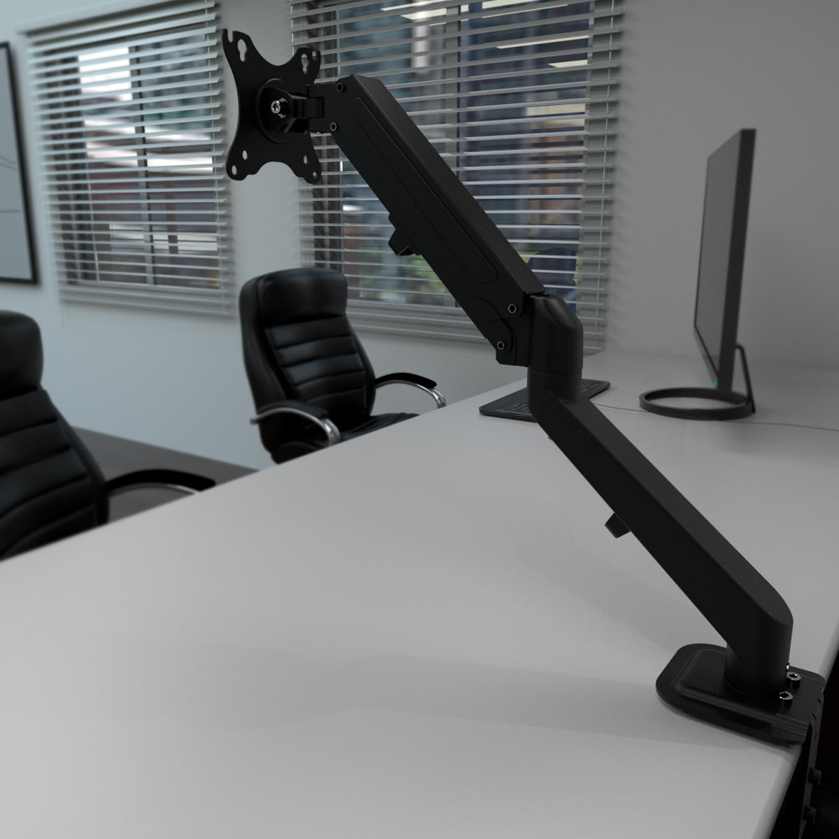 Klip Xtreme Soporte de Monitor de 17" a 27" (KPM-400)